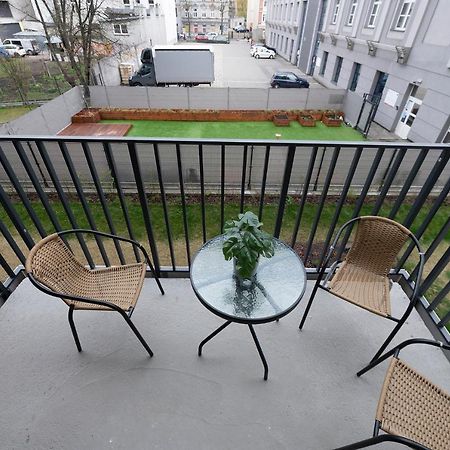 Luxury In City -3- Studio Bright & Secure Free Parking Lodź Bagian luar foto