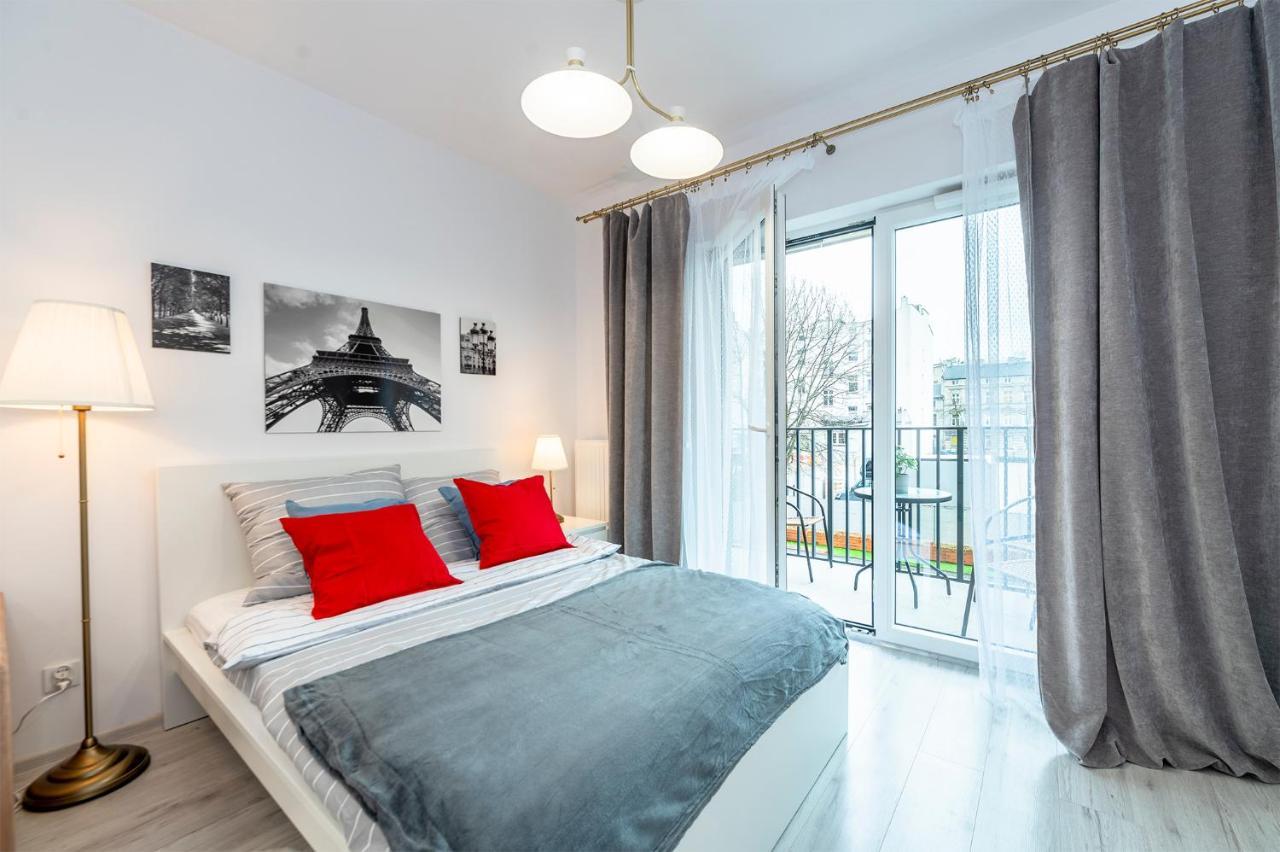Luxury In City -3- Studio Bright & Secure Free Parking Lodź Bagian luar foto